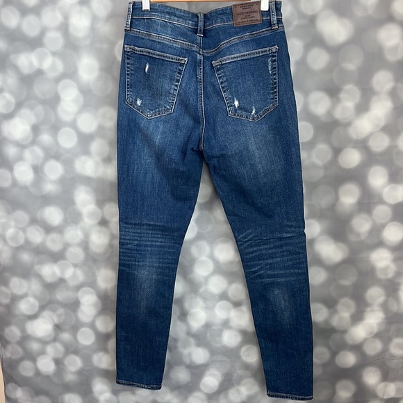 Lucky Brand womens Bridgette Skinny jeans. Size 8 - Picture 5 of 10